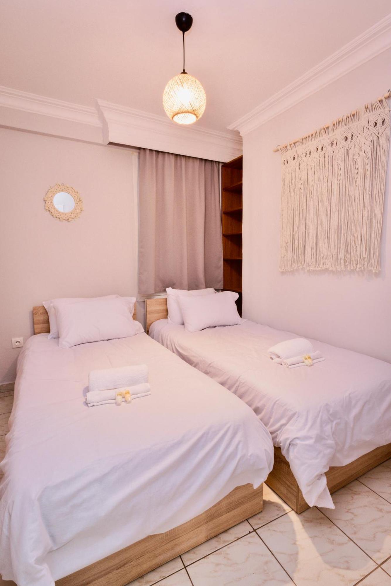 Stylish Apt W Jacuzzi, 5 Min To White Tower Thessaloniki Buitenkant foto