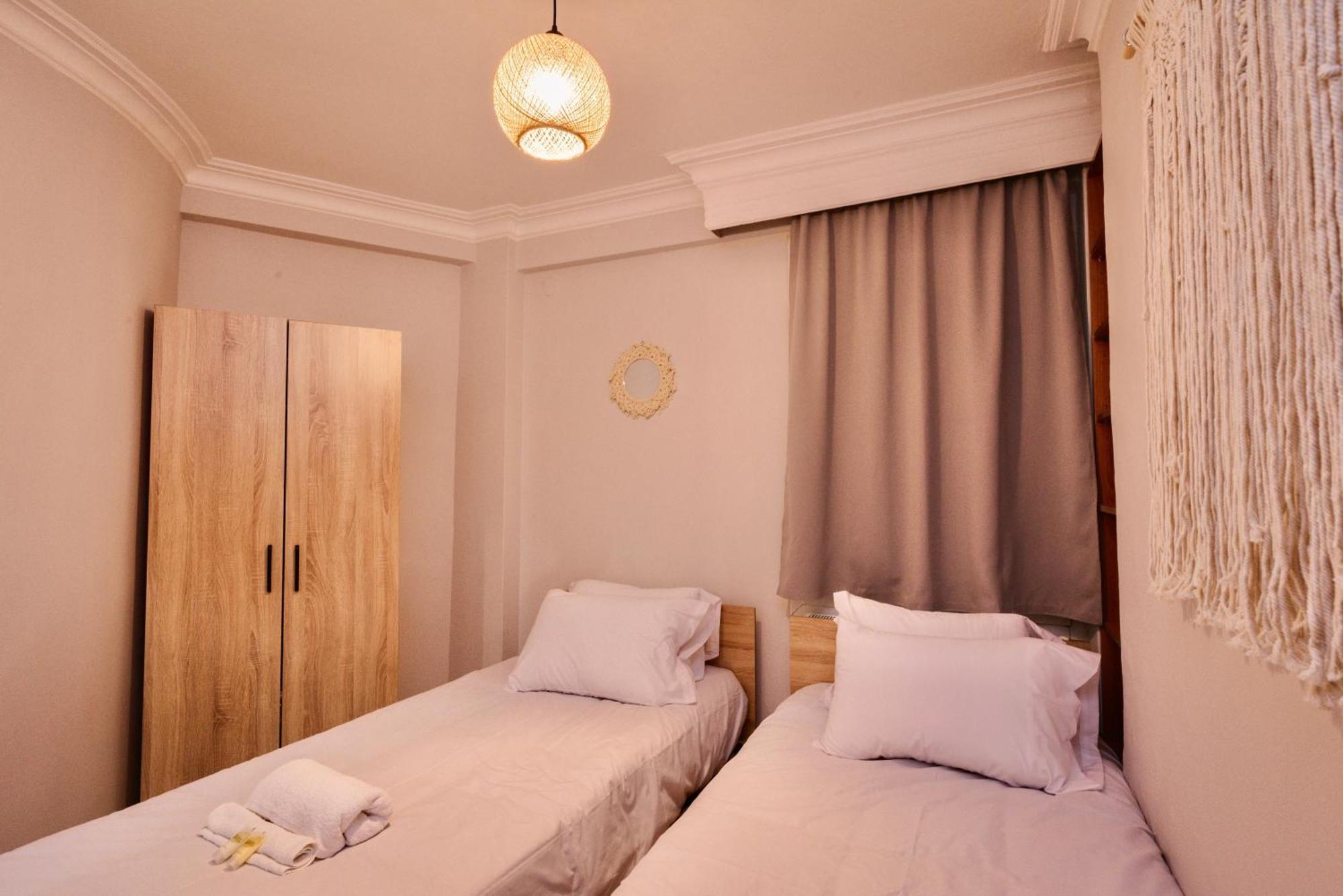 Stylish Apt W Jacuzzi, 5 Min To White Tower Thessaloniki Buitenkant foto