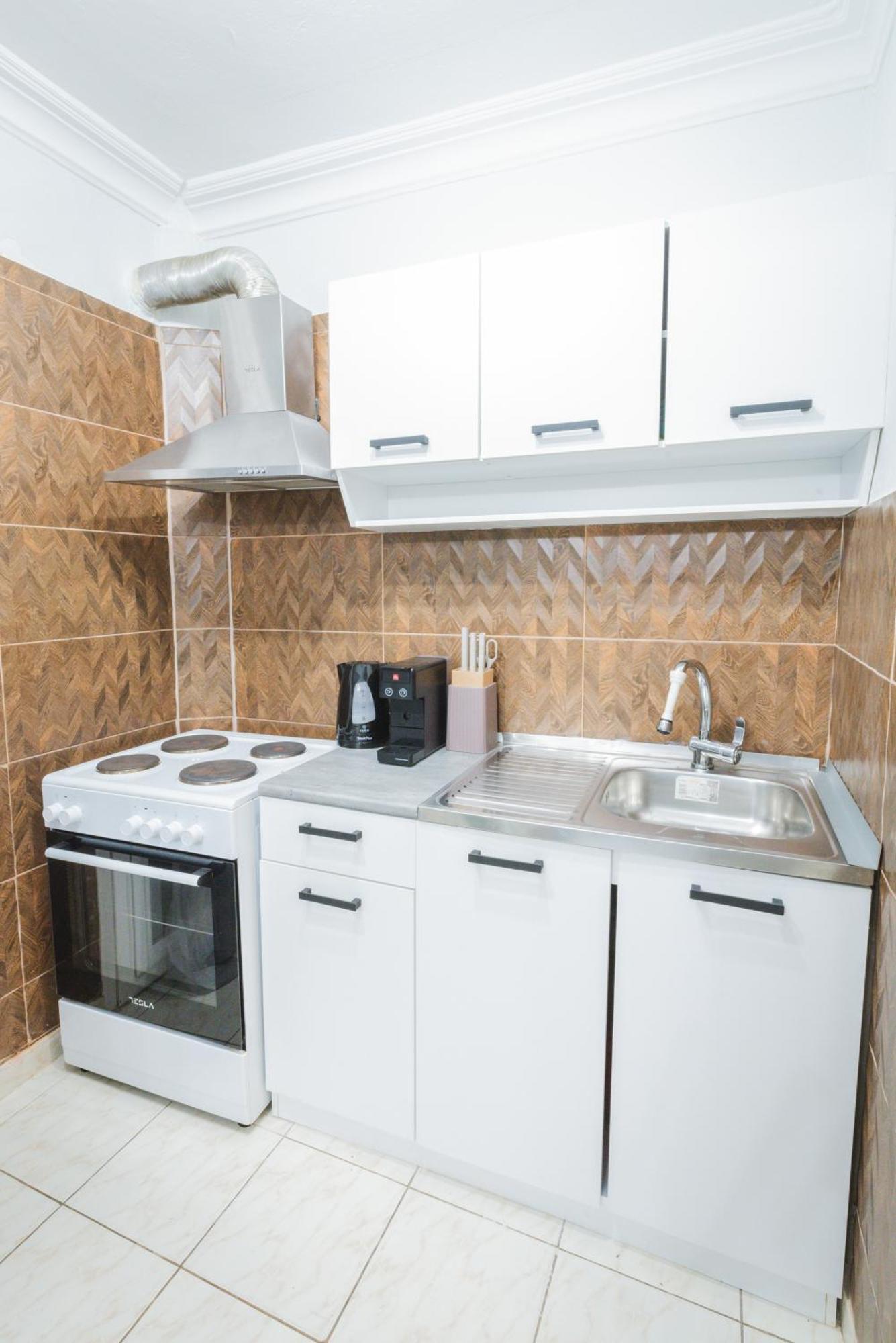 Stylish Apt W Jacuzzi, 5 Min To White Tower Thessaloniki Buitenkant foto